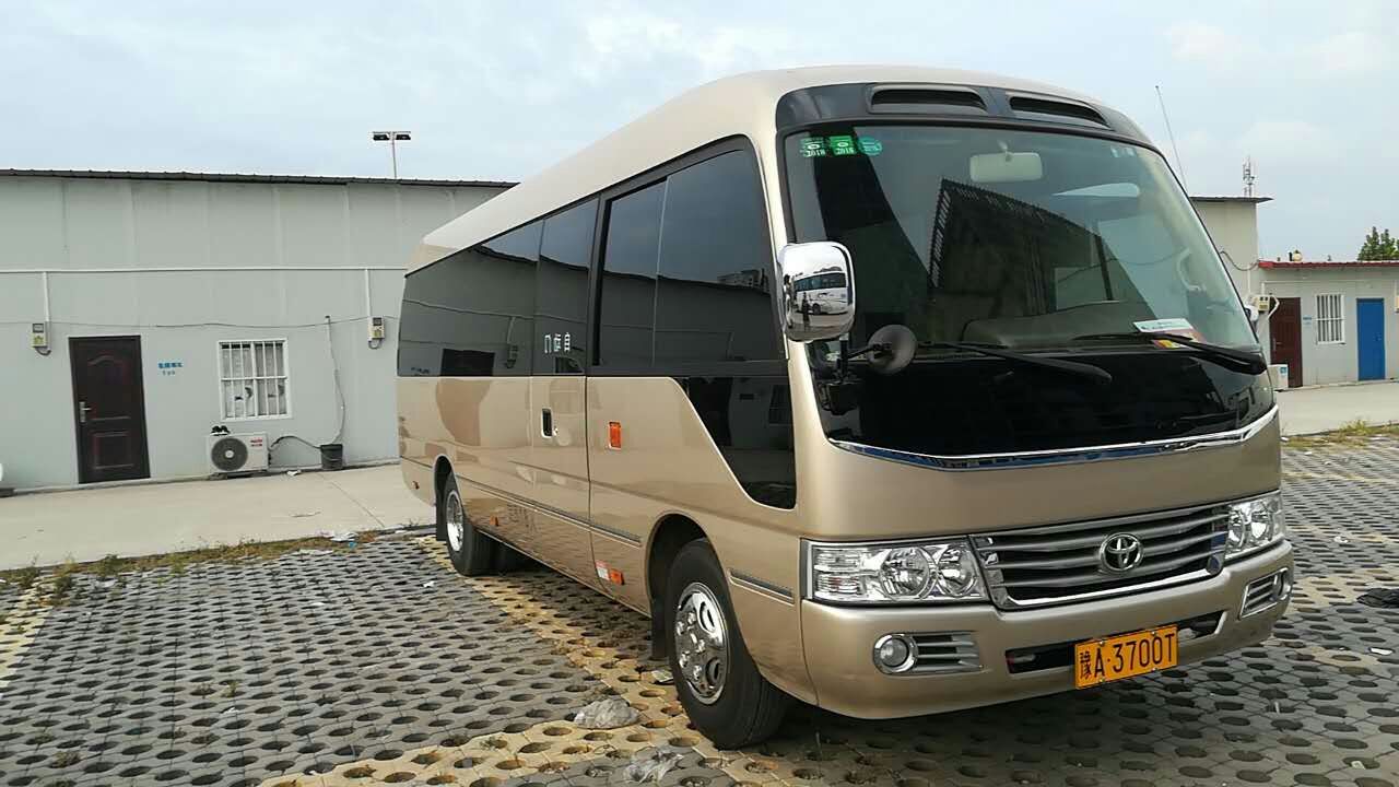 鄭州大巴車租賃，鄭州50人大巴租一天多少錢？